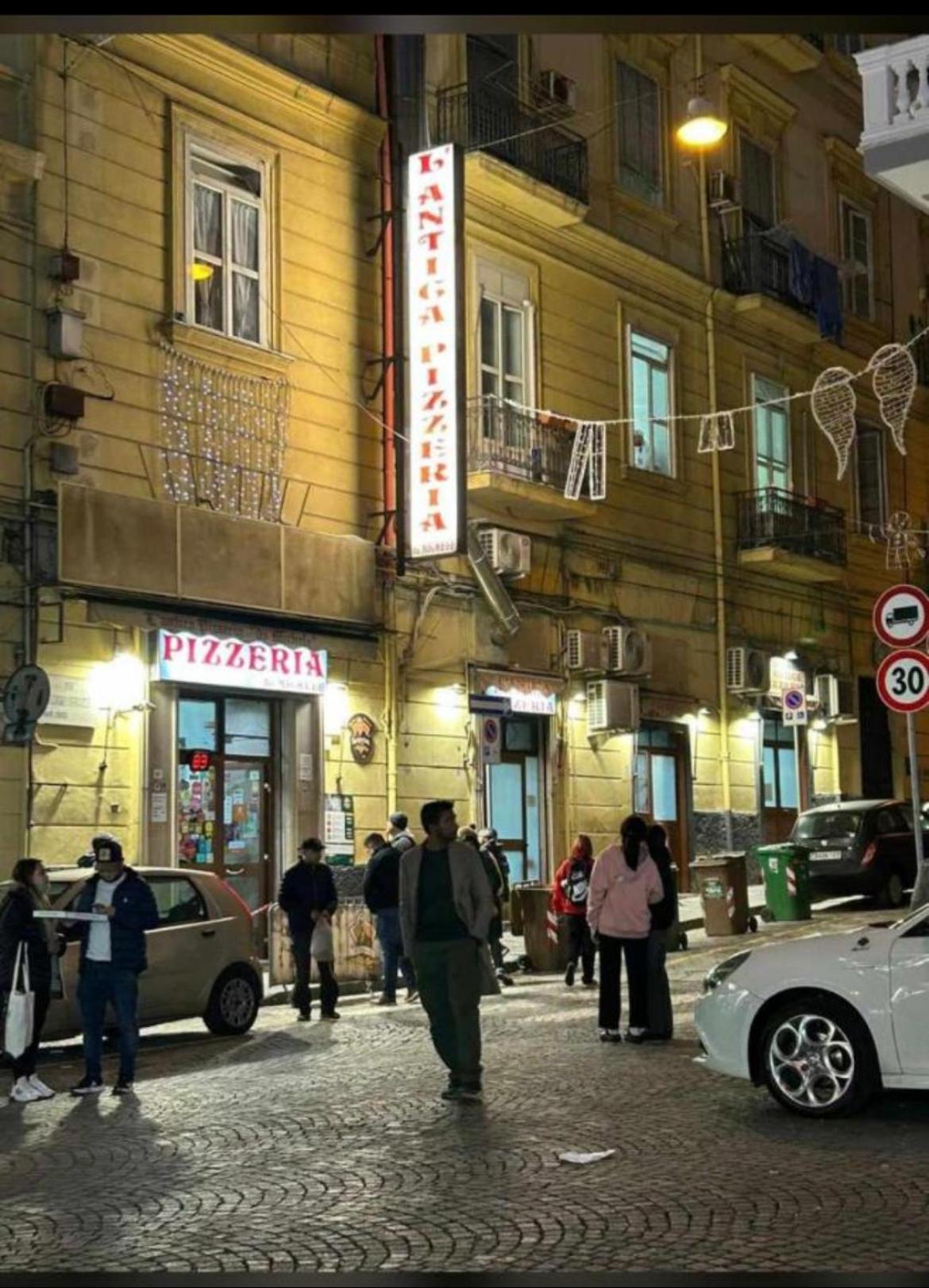مبيت وإفطار نابولي Pulcinella المظهر الخارجي الصورة